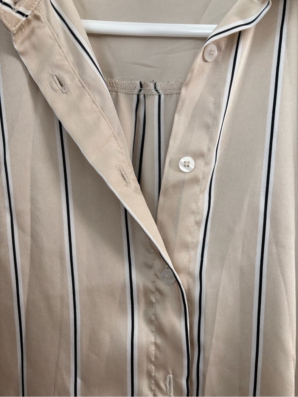 Forever 21 Beige Striped Satin Button-Down Shirt Size S - Used - Picture 4 of 10